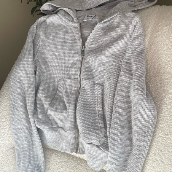 TNA Light Gray Textured HoodieNWOT - Picture 5 of 7